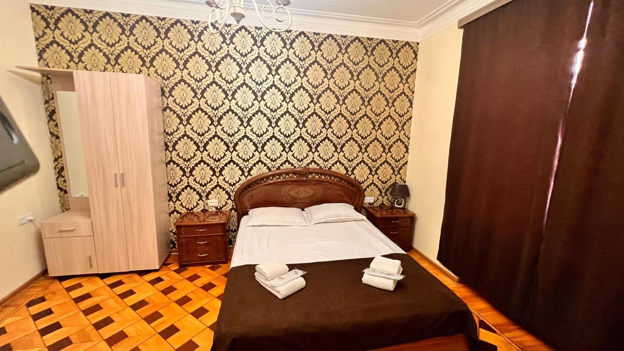 Elross Hotel Erévan Extérieur photo